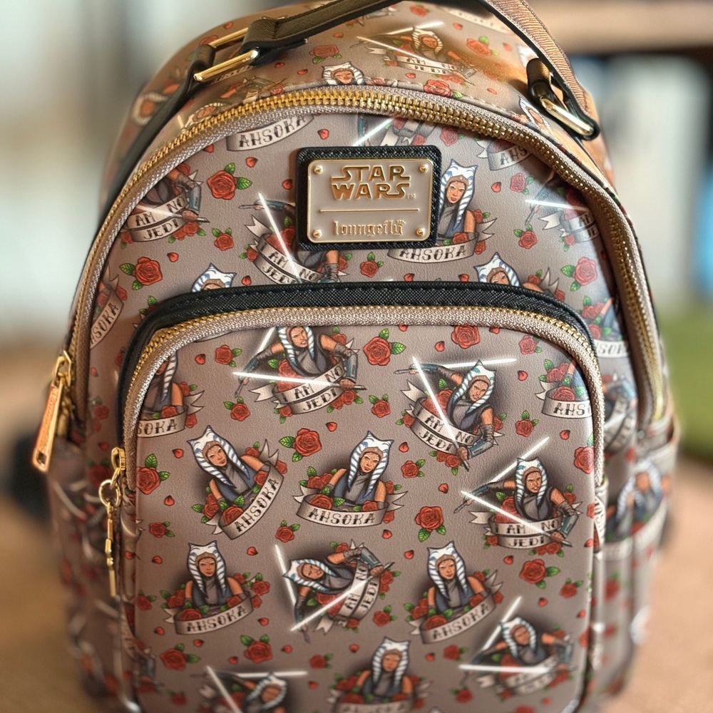 Loungefly Star Wars Ahsoka Tano - I Am No Jedi- Backpack